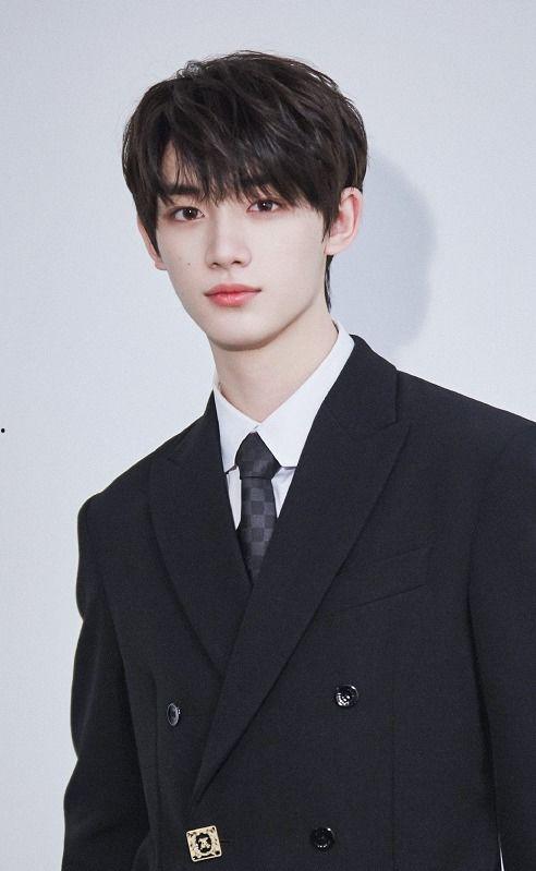 娱乐吃瓜君丁程鑫